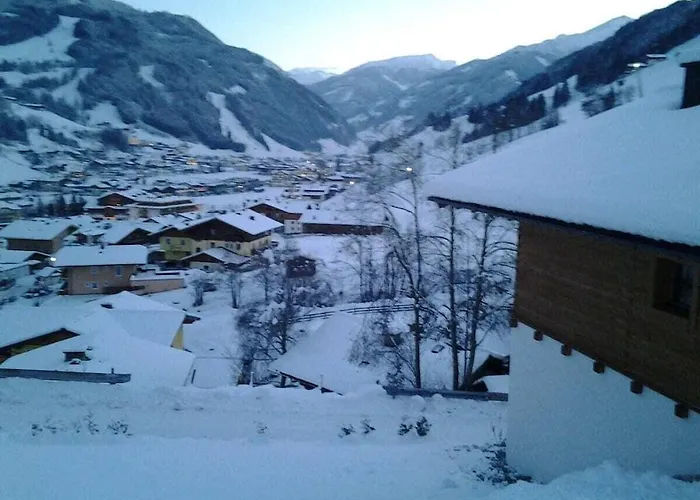 In Grossarl With Barbecue And Wi-fi 木屋